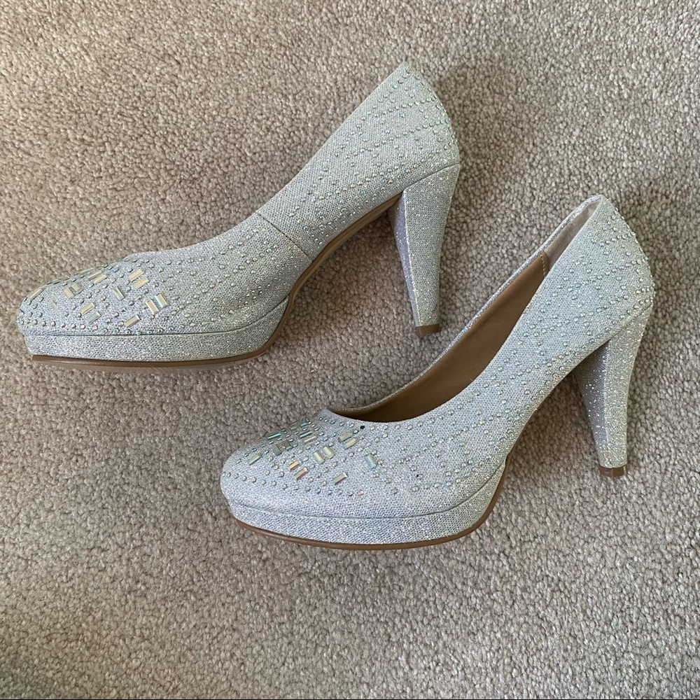 sparkly silver heels size 8 - Picture 5 of 7